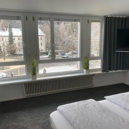 Zimmer & Appartements Am Schlossplatz Hohenems Exterior photo