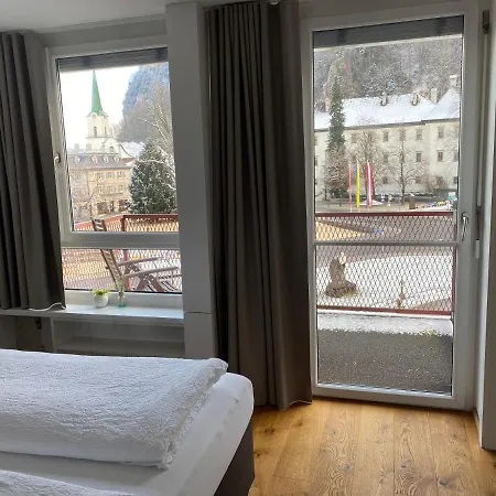 Zimmer & Appartements Am Schlossplatz Hohenems Exterior photo