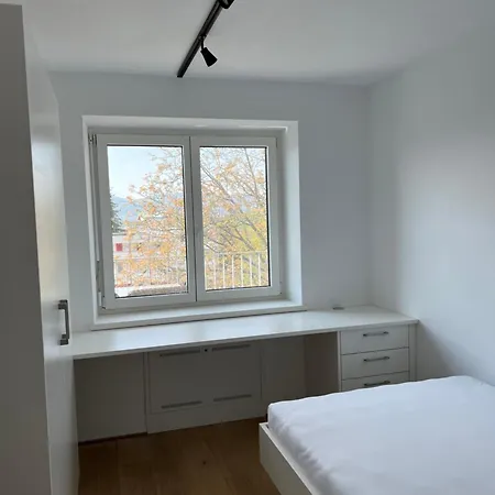 Zimmer & Appartements Am Schlossplatz Hohenems Room photo