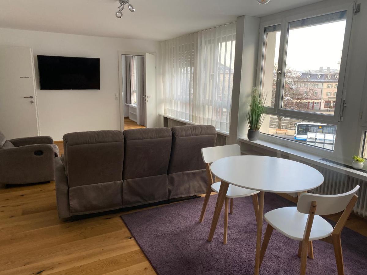 & Am Schlossplatz Apartment *