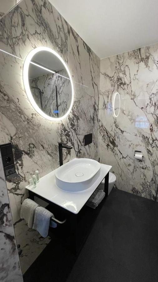 & Am Schlossplatz Apartment Hohenems